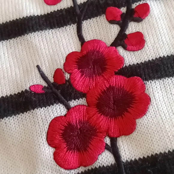 New York & Company Black and White Striped V-Neck Sweater - Picture 6 of 9